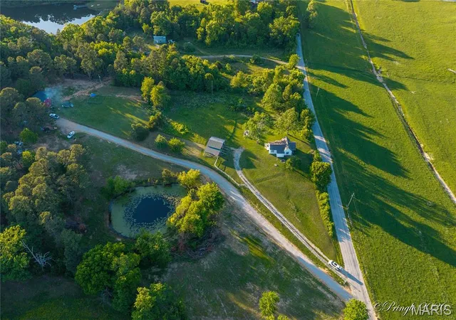 Homes for sale in Willow Springs, MO | 1659 County Road 1030, Willow Springs, MO 65793 | MLS# MIS26028715
