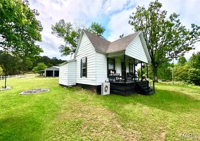 Homes for sale in Willow Springs, MO | 1659 County Road 1030, Willow Springs, MO 65793 | MLS# MIS26028715