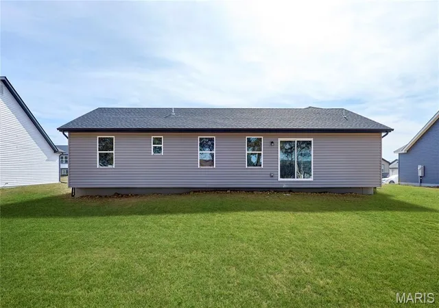 Photo 3 of Single family home for sale at 28541 Shallow Water Rd, Warrenton, MO 63383 | MLS# MIS26028758 | Listing updated on 2026-09-18
