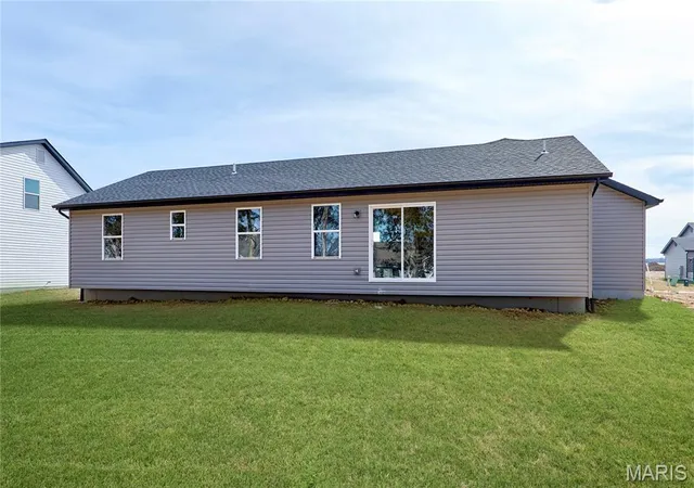 Photo 3 of Single family home for sale at 28541 Shallow Water Rd, Warrenton, MO 63383 | MLS# MIS26028758 | Listing updated on 2026-09-18