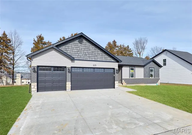 Photo 4 of Single family home for sale at 28541 Shallow Water Rd, Warrenton, MO 63383 | MLS# MIS26028758 | Listing updated on 2026-09-18