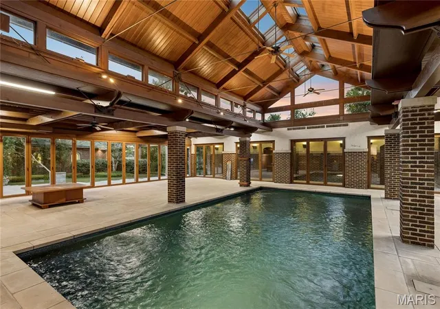 3rd image of 5745 Lindell Blvd, St Louis, MO 63112 | MLS# MIS26028772