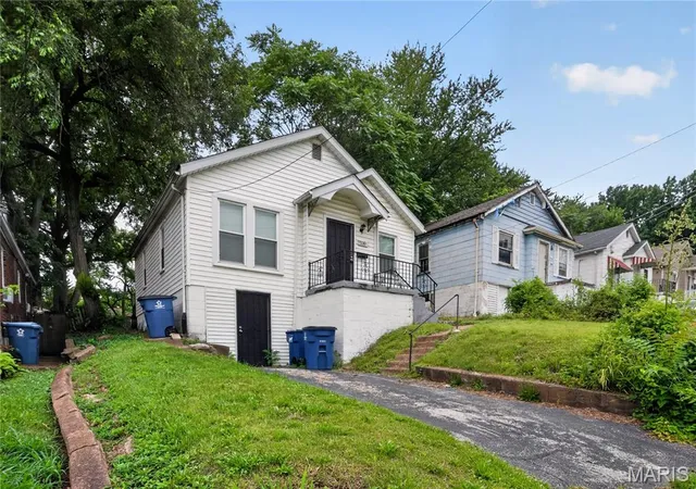 Photo 1 of Single family home for sale at 7110 Dawson Pl, Saint Louis, MO 63136 | MLS# MIS26028787 | Listing updated on 2026-10-19