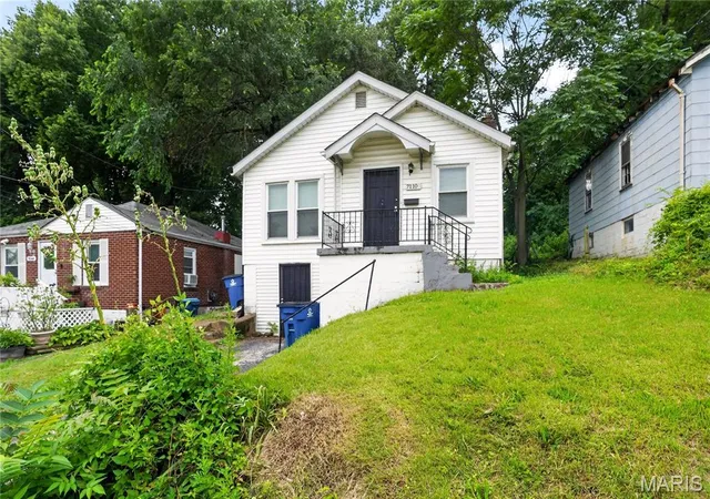 Photo 2 of Single family home for sale at 7110 Dawson Pl, Saint Louis, MO 63136 | MLS# MIS26028787 | Listing updated on 2026-10-19