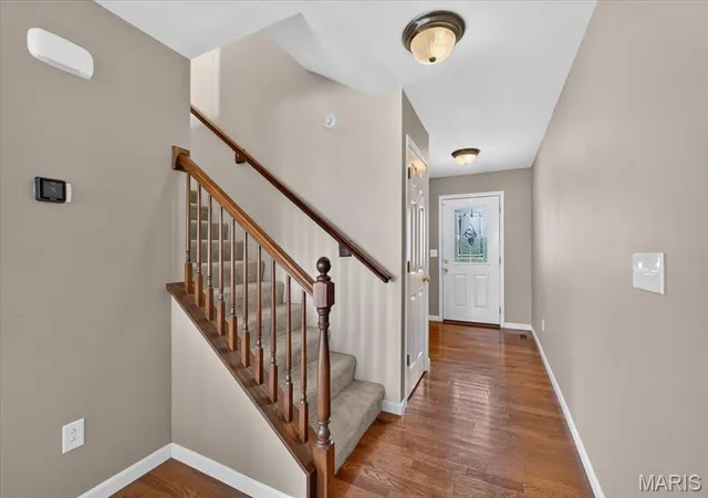 Photo 2 of Sale Pending at 816 Foxgrove Dr, Fairview Heights, IL 62208 | MLS# MIS26028831 | Listing updated on 2026-08-30