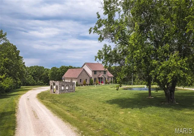 2nd image of 446 Cedar Breeze Dr, Sullivan, MO 63080 | MLS# MIS26028862