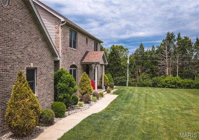 4th image of 446 Cedar Breeze Dr, Sullivan, MO 63080 | MLS# MIS26028862