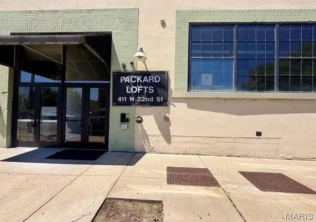 5th image of 2201 Locust St #408 & 409, St Louis, MO 63103 | MLS# MIS26028868