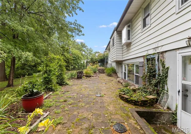Homes for sale in Webster Groves, MO | 425 Linum Ln, Webster Groves, MO 63119 | MLS# MIS26028887
