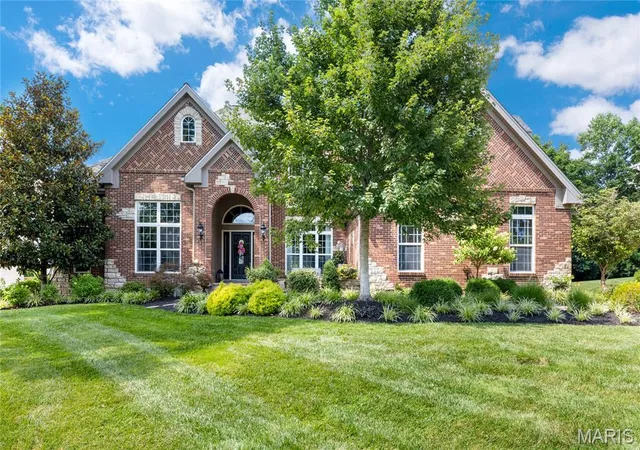 image of 11727 Fawnridge Dr, Saint Louis, MO 63131 | MLS# MIS26028924