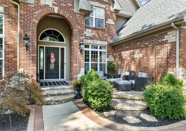 image of 11727 Fawnridge Dr, Saint Louis, MO 63131 | MLS# MIS26028924
