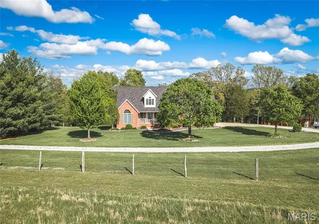 Homes for sale in Bland, MO | 1276 Hwy Y, Bland, MO 65014 | MLS# MIS26028966