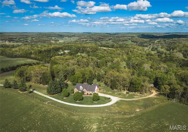 Homes for sale in Bland, MO | 1276 Hwy Y, Bland, MO 65014 | MLS# MIS26028966