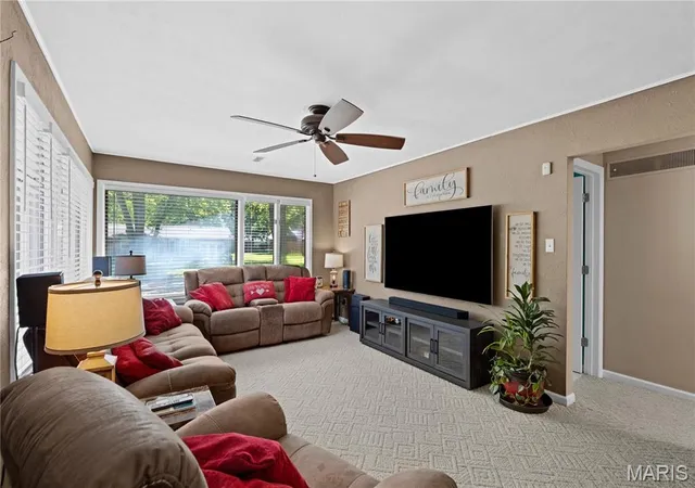 4th image of 5 Magnolia Dr, Moro, IL 62067 | MLS# MIS26029137