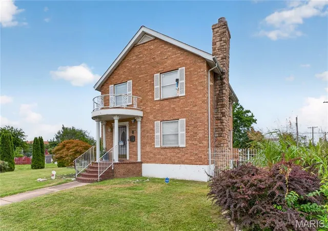 Photo 1 of Sale Pending at 1400 Burd Ave, Saint Louis, MO 63112 | MLS# MIS26029199 | Listing updated on 2026-08-15