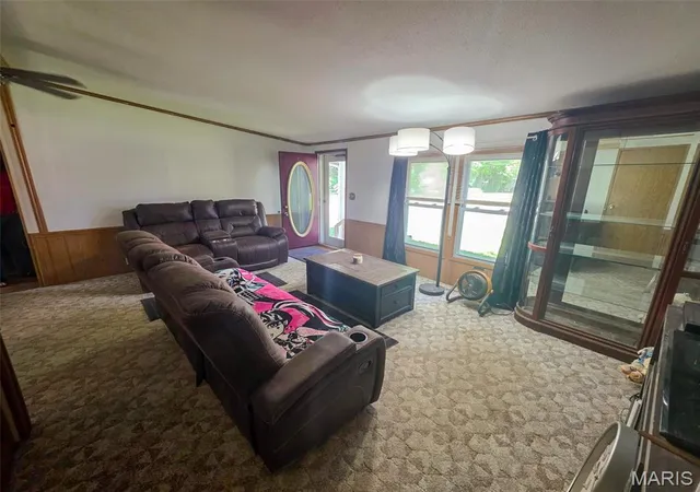 Photo 2 of Manufactured home for sale at 716 Myrtle St, Staunton, IL 62088 | MLS# MIS26029257 | Listing updated on 2026-09-14