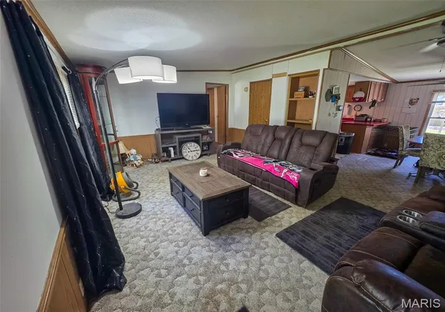 Photo 2 of Manufactured home for sale at 716 Myrtle St, Staunton, IL 62088 | MLS# MIS26029257 | Listing updated on 2026-09-14