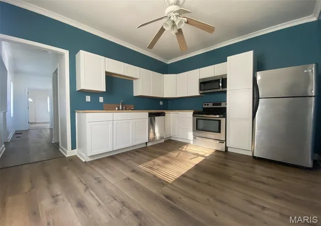 Photo 3 of Single family home for sale at 225 E Arlee Ave, Saint Louis, MO 63125 | MLS# MIS26029280 | Listing updated on 2026-09-08