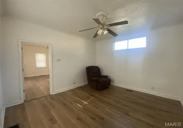 Photo 4 of Single family home for sale at 225 E Arlee Ave, Saint Louis, MO 63125 | MLS# MIS26029280 | Listing updated on 2026-09-08