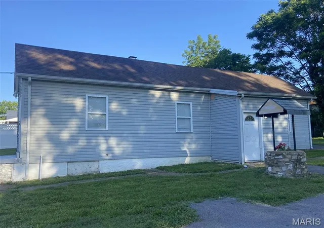 Photo 1 of Single family home for sale at 225 E Arlee Ave, Saint Louis, MO 63125 | MLS# MIS26029280 | Listing updated on 2026-09-08