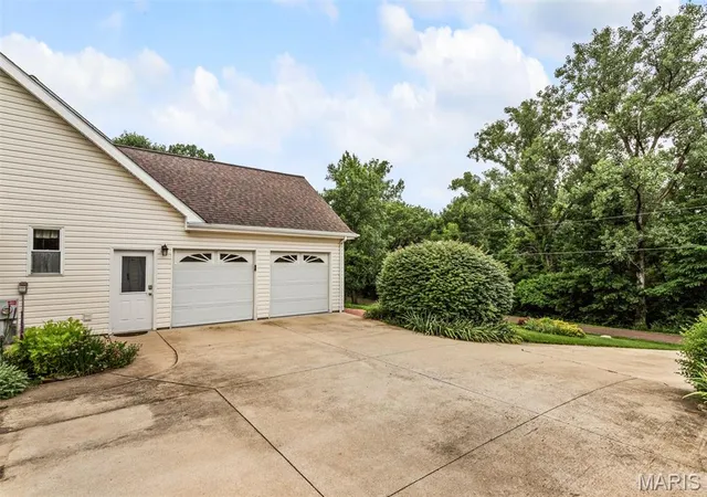 Homes for sale in Marthasville, MO | 13505 Bluff Hill Acres Ct, Marthasville, MO 63357 | MLS# MIS26029286