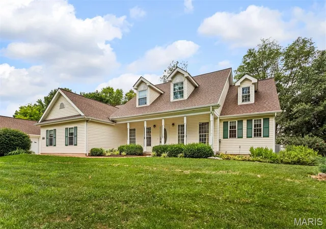 Homes for sale in Marthasville, MO | 13505 Bluff Hill Acres Ct, Marthasville, MO 63357 | MLS# MIS26029286