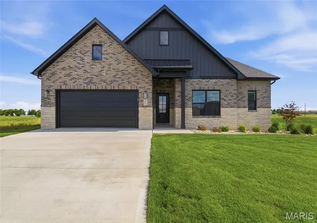 Homes for sale in O'fallon, IL | 837 Bushwood Wy, O'fallon, IL 62269 | MLS# MIS26029294