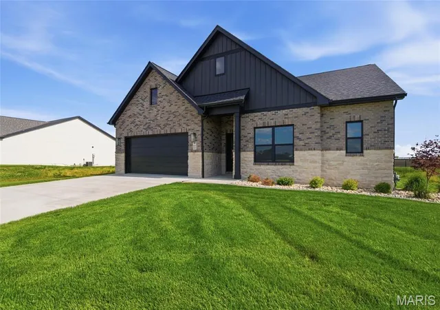 Homes for sale in O'fallon, IL | 837 Bushwood Wy, O'fallon, IL 62269 | MLS# MIS26029294