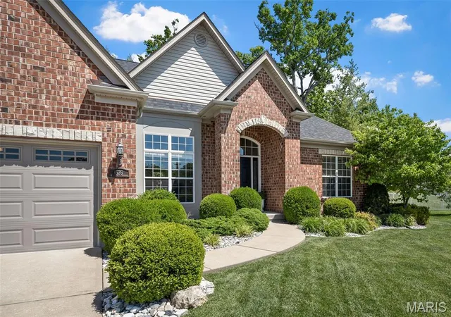 3rd image of 526 Elm Creek Dr, Wentzville, MO 63385 | MLS# MIS26029303
