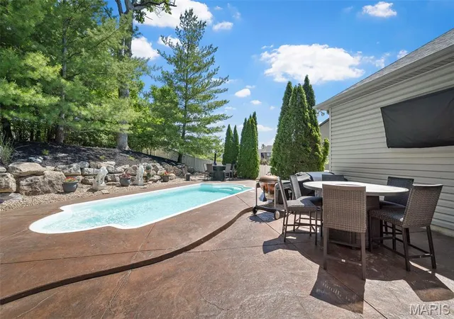 5th image of 526 Elm Creek Dr, Wentzville, MO 63385 | MLS# MIS26029303