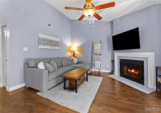 2nd image of 9125 N Swan Cir, Saint Louis, MO 63144 | MLS# MIS26029321