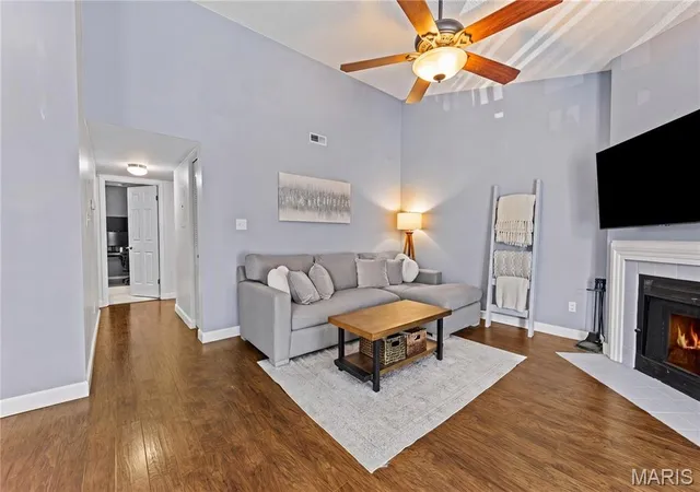 3rd image of 9125 N Swan Cir, Saint Louis, MO 63144 | MLS# MIS26029321