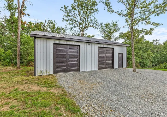 Homes for sale in Farmington, MO | 302 Chestnut View Rd, Farmington, MO 63640 | MLS# MIS26029389