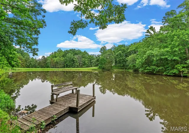3rd image of 10 Briarwood Ct, Warrenton, MO 63383 | MLS# MIS26029390