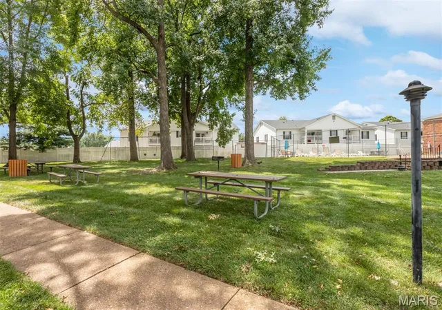Homes for sale in Oakville, MO | 4353 Chateau De Ville Drive, Oakville, MO 63129 | Houzeo