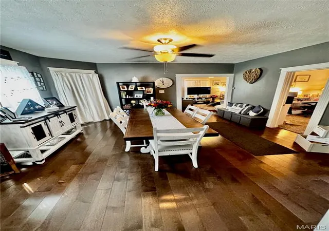 Photo 3 of Single family home for sale at 420 Eastern Ave, Greenville, IL 62246 | MLS# MIS26029412 | Listing updated on 2026-10-03