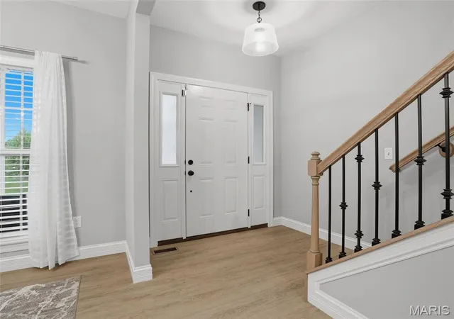 3rd image of 5150 Greensfelder Valley Ct, Eureka, MO 63025 | MLS# MIS26029470