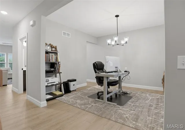 5th image of 5150 Greensfelder Valley Ct, Eureka, MO 63025 | MLS# MIS26029470