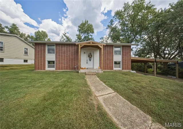 Photo 1 of Sale Pending at 7 Southview Dr, Rolla, MO 65401 | MLS# MIS26029501 | Listing updated on 2026-10-04