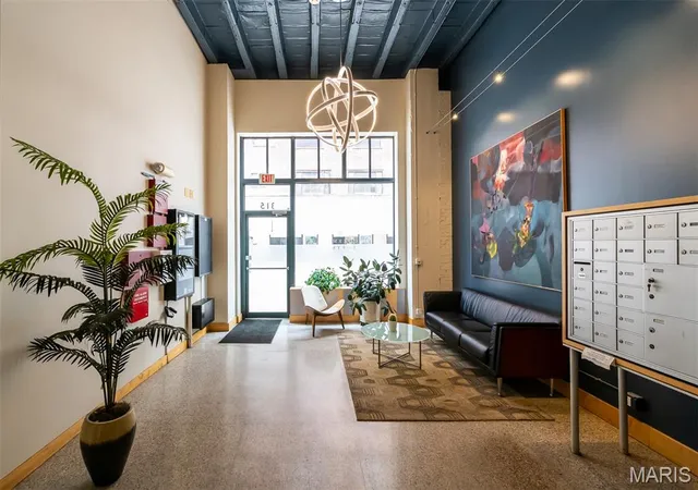 Photo 3 of Condo for sale at 315 N 11Th St #602, Saint Louis, MO 63101 | MLS# MIS26029563 | Listing updated on 2026-07-20