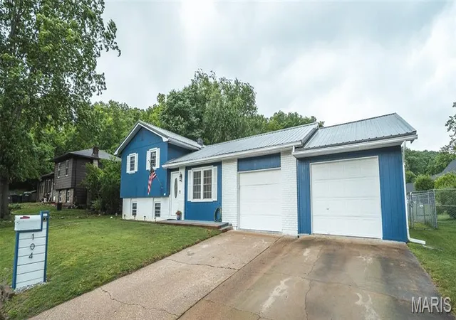 Homes for sale in Waynesville, MO | 104 Ballew Ln, Waynesville, MO 65583 | MLS# MIS26029605