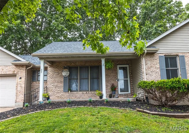 Homes for sale in Bourbon, MO | 227 Robin Ct, Bourbon, MO 65441 | MLS# MIS26029611