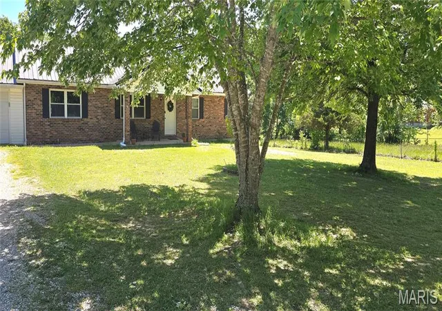 Homes for sale in Waynesville, MO | 26184 Silver Ln, Waynesville, MO 65583 | MLS# MIS26029641