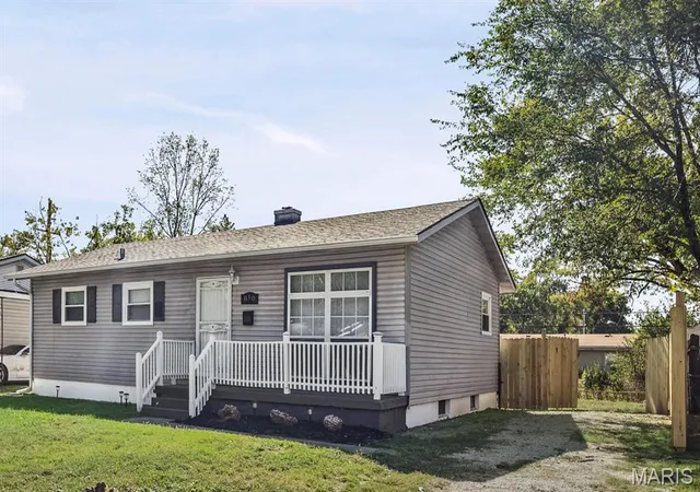 Homes for sale in Cahokia, IL | 810 Saint Thomas Ln, Cahokia, IL 62206 | MLS# MIS26029644