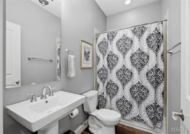 Homes for sale in Clayton, MO | 6451 Clayton Rd #208, Clayton, MO 63117 | MLS# MIS26029658