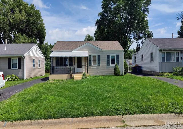 Homes for sale in St Ann, MO | 11021 Saint Girard Ln, St Ann, MO 63074 | MLS# MIS26029688