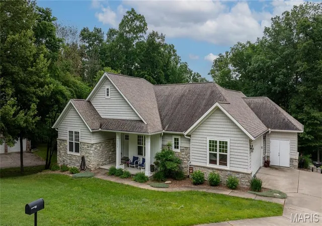 Photo 3 of Single family home for sale at 1672 Hermitage Rd, Jackson, MO 63755 | MLS# MIS26029775 | Listing updated on 2026-09-26