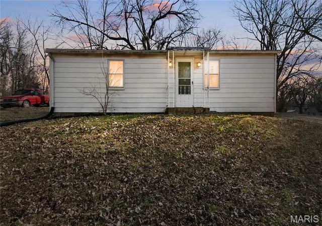 2nd image of 10170 Bon Oak Dr, St Louis, MO 63136 | MLS# MIS26029803