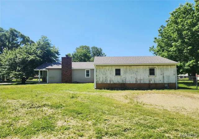 Homes for sale in Sorento, IL | 105 S Hill St, Sorento, IL 62086 | MLS# MIS26029821