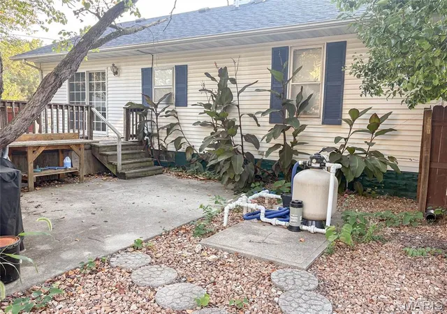 Photo 4 of Single family home for sale at 701 E Chestnut St, Gillespie, IL 62033 | MLS# MIS26029859 | Listing updated on 2026-09-02